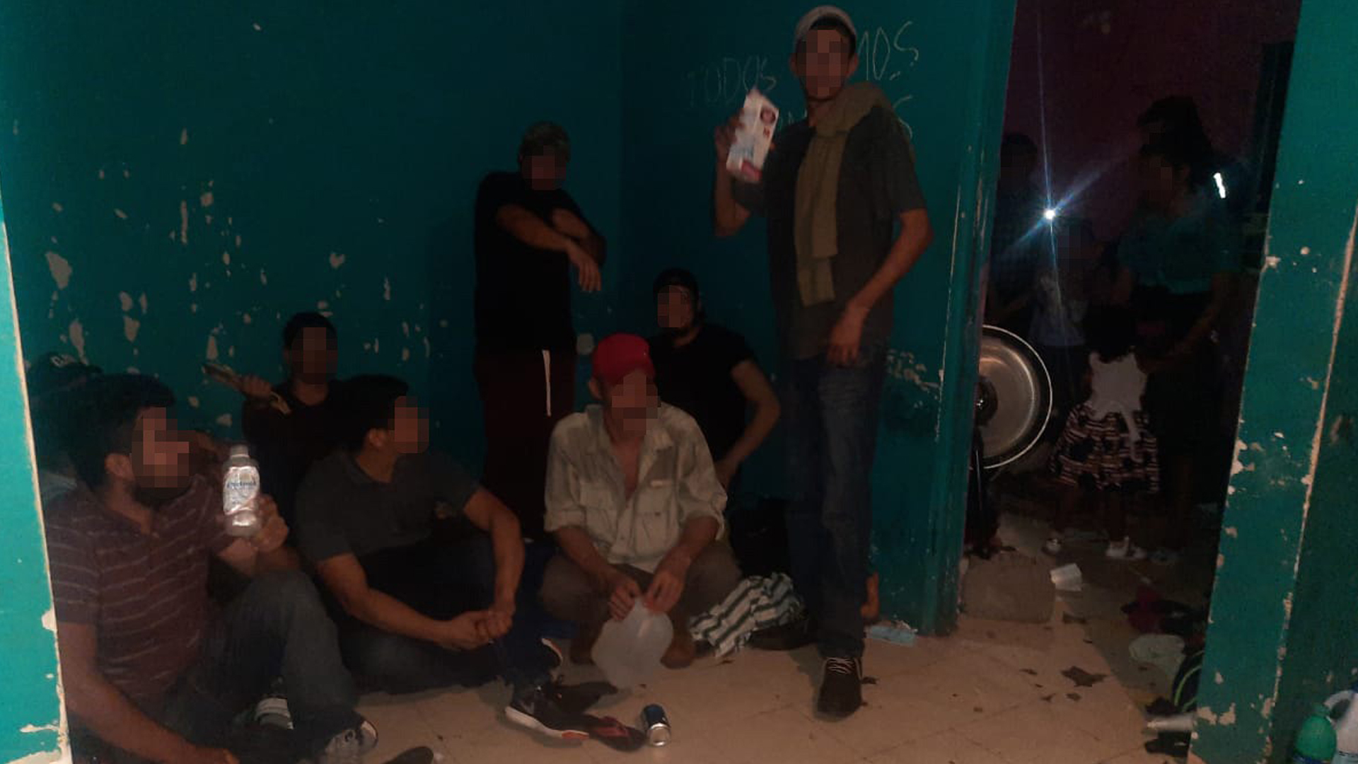 Rescatan a 50 migrantes, entre ellos 18 menores, en Tamaulipas - migrantes-rescatados