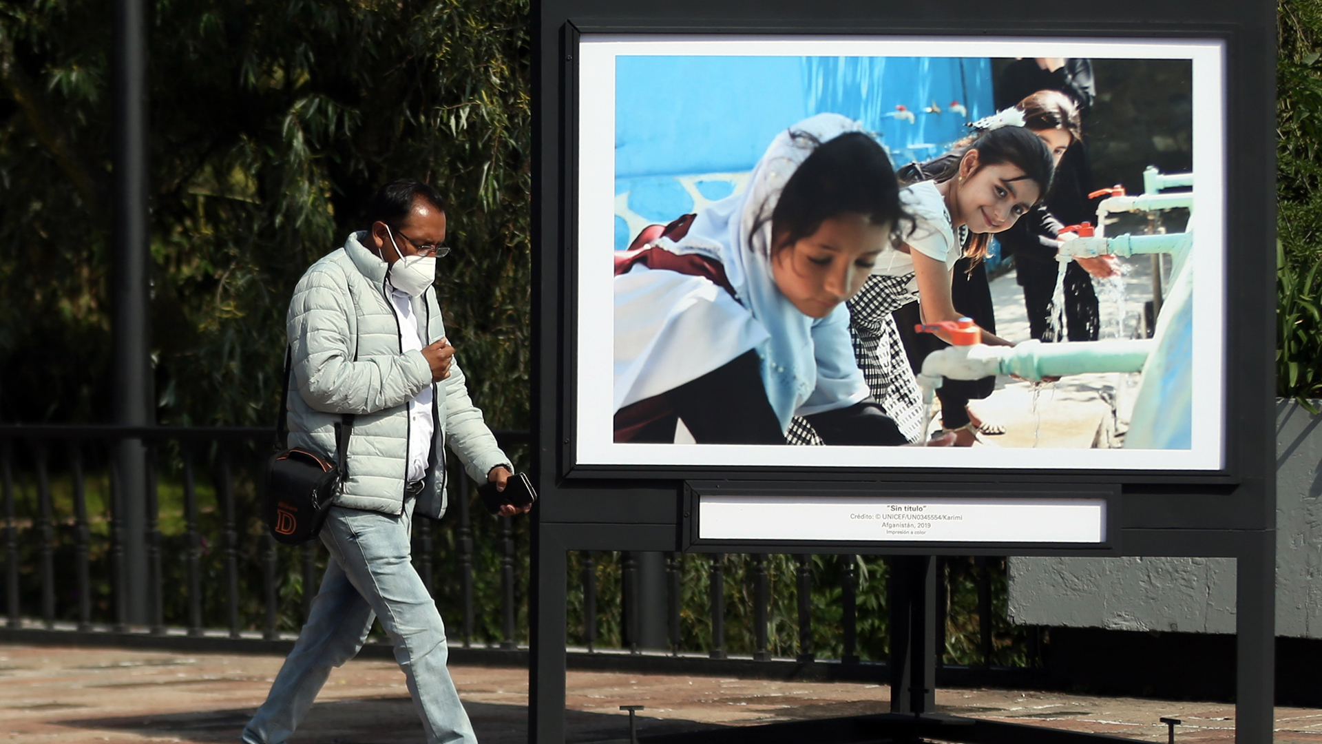 Unicef reclama higiene para niños y jóvenes en México - muestra-la-higiene-es-nuestro-derecho-de-unicef-en-el-bosque-de-chapultepec
