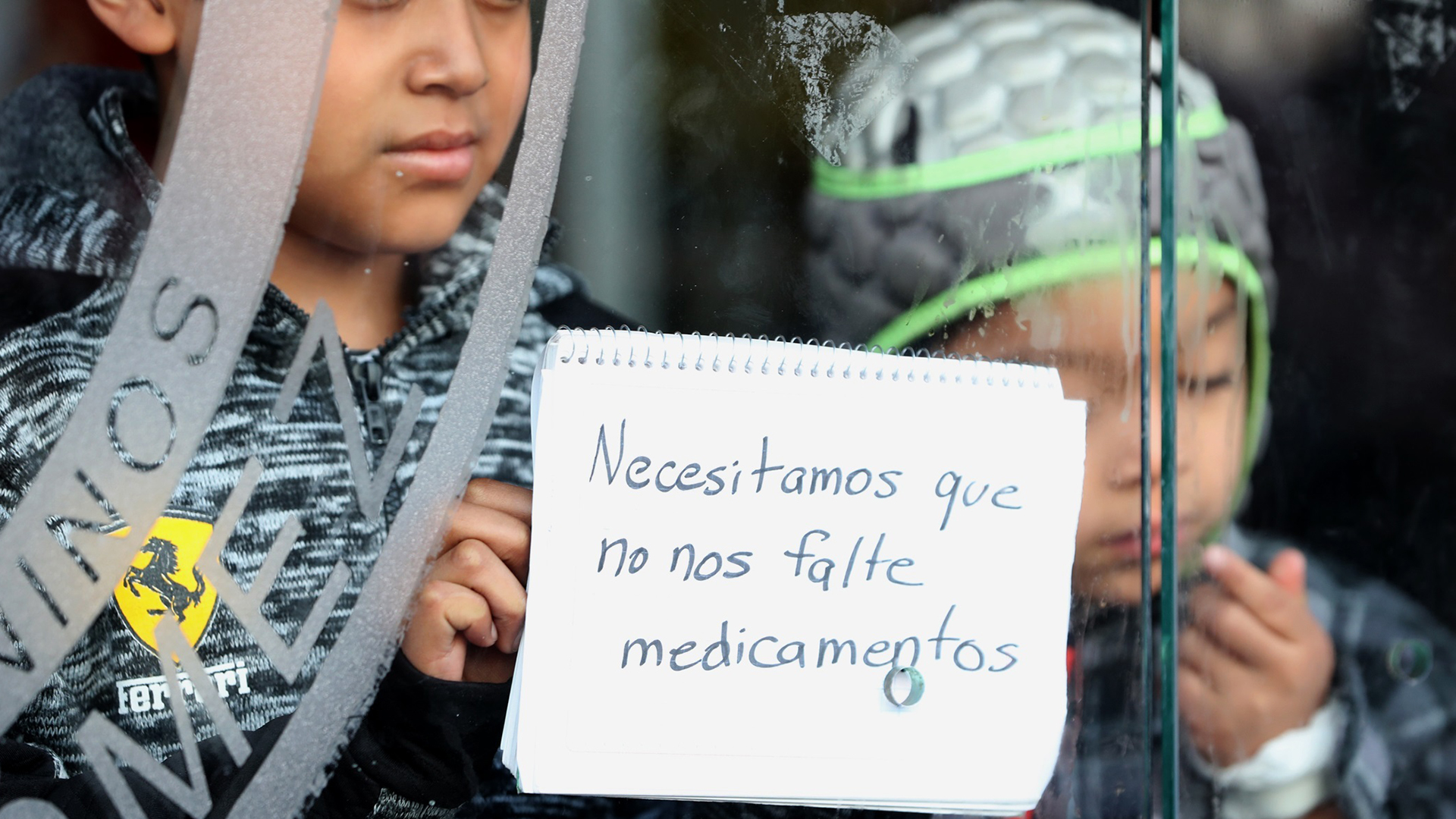 Falta de medicamentos oncológicos impulsa movimiento de padres en México