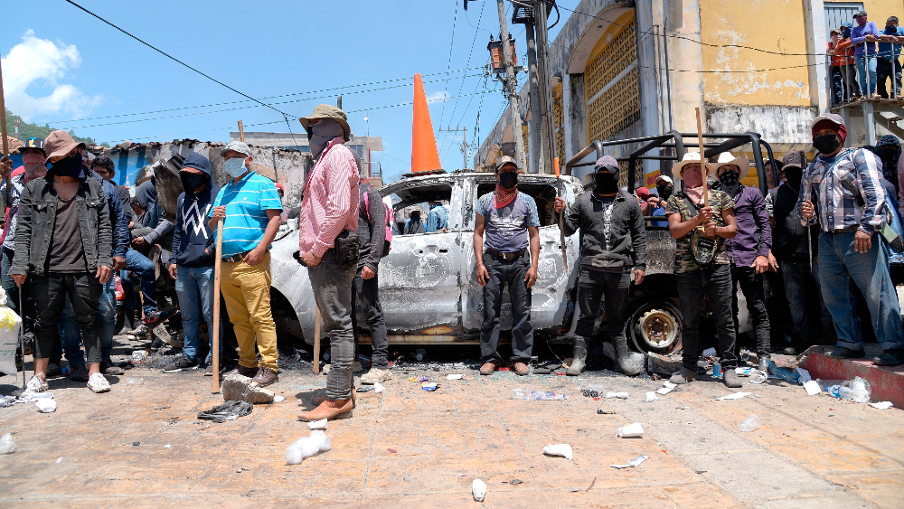Pobladores toman Palacio Municipal de Pantelhó, Chiapas - pantelho-chiapas-el-machete-autodefensa-2