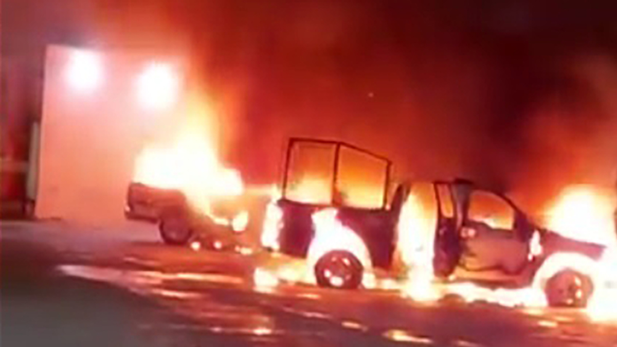 #Video Comando quema patrullas en Frontera Comala, Chiapas