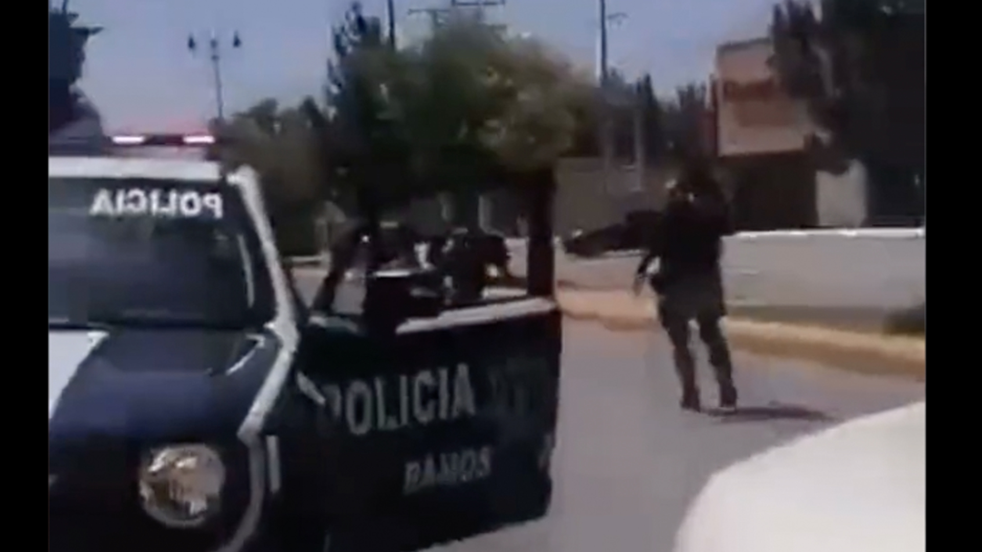 #Video Patrulla choca vehículo para detener a conductor en Ramos Arizpe