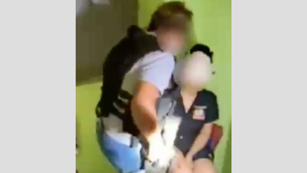 #Video Rescatan en Michoacán a mujer secuestrada en su negocio