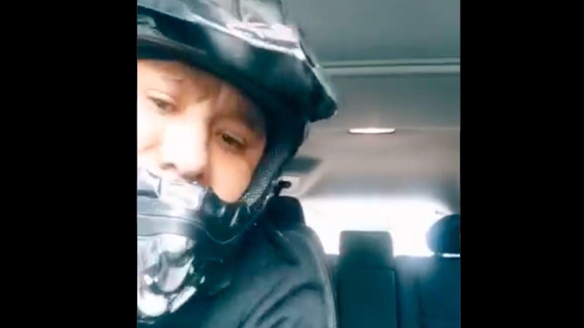 #Video Sujeto roba vehículo y se molesta porque víctima tarda en sacar a su hijo