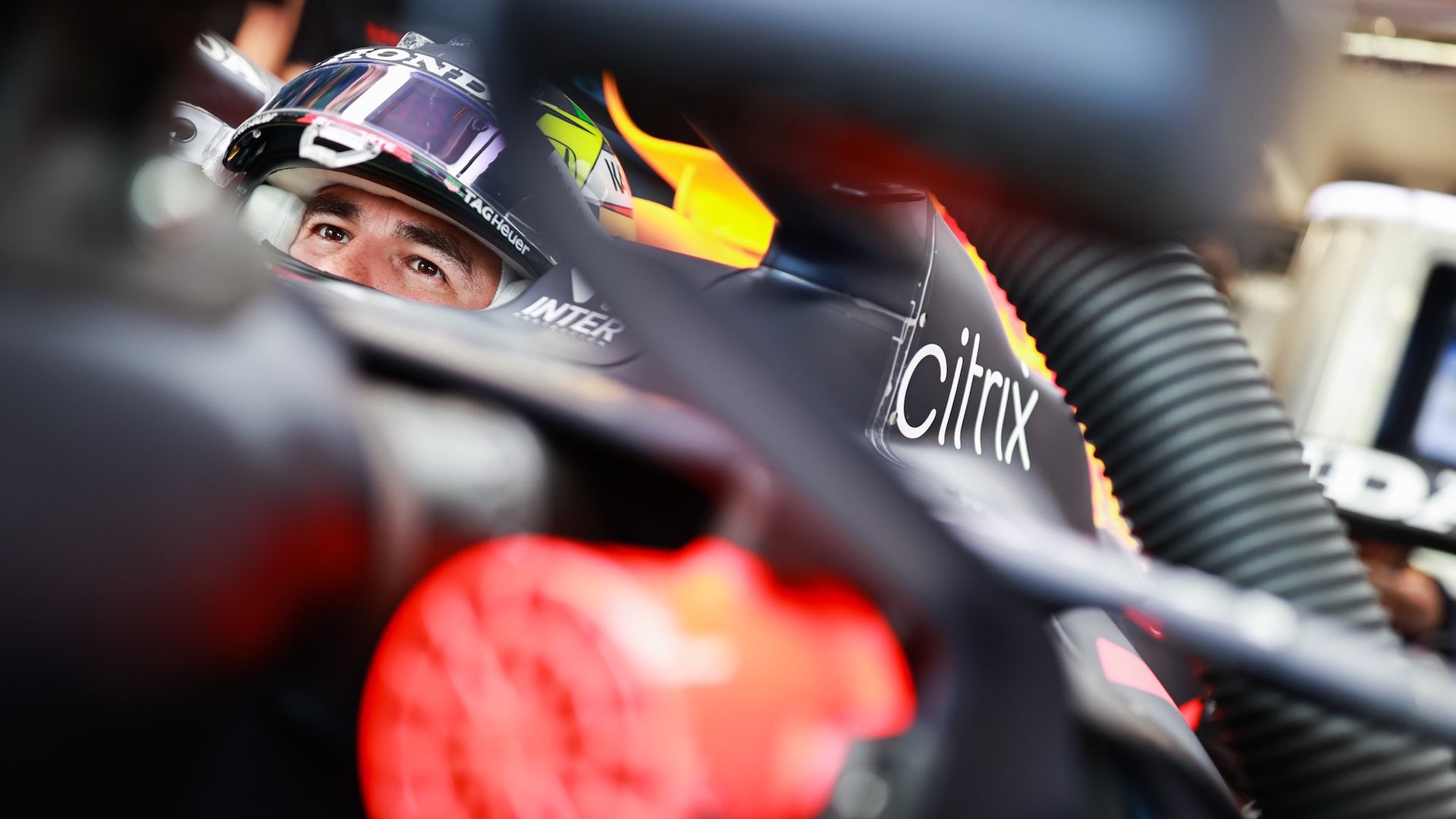 ‘Checo’ Pérez: Fue una pena perder esa última vuelta, creo que tenía potencial ‘Checo’ Pérez: Fue una pena perder esa última vuelta, creo que tenía potencial