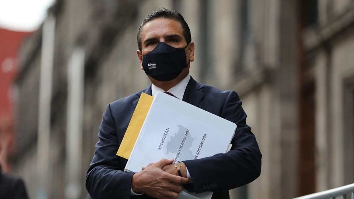 Silvano Aureoles discute en Senado y San Lázaro tipificación de ‘narcoelecciones’