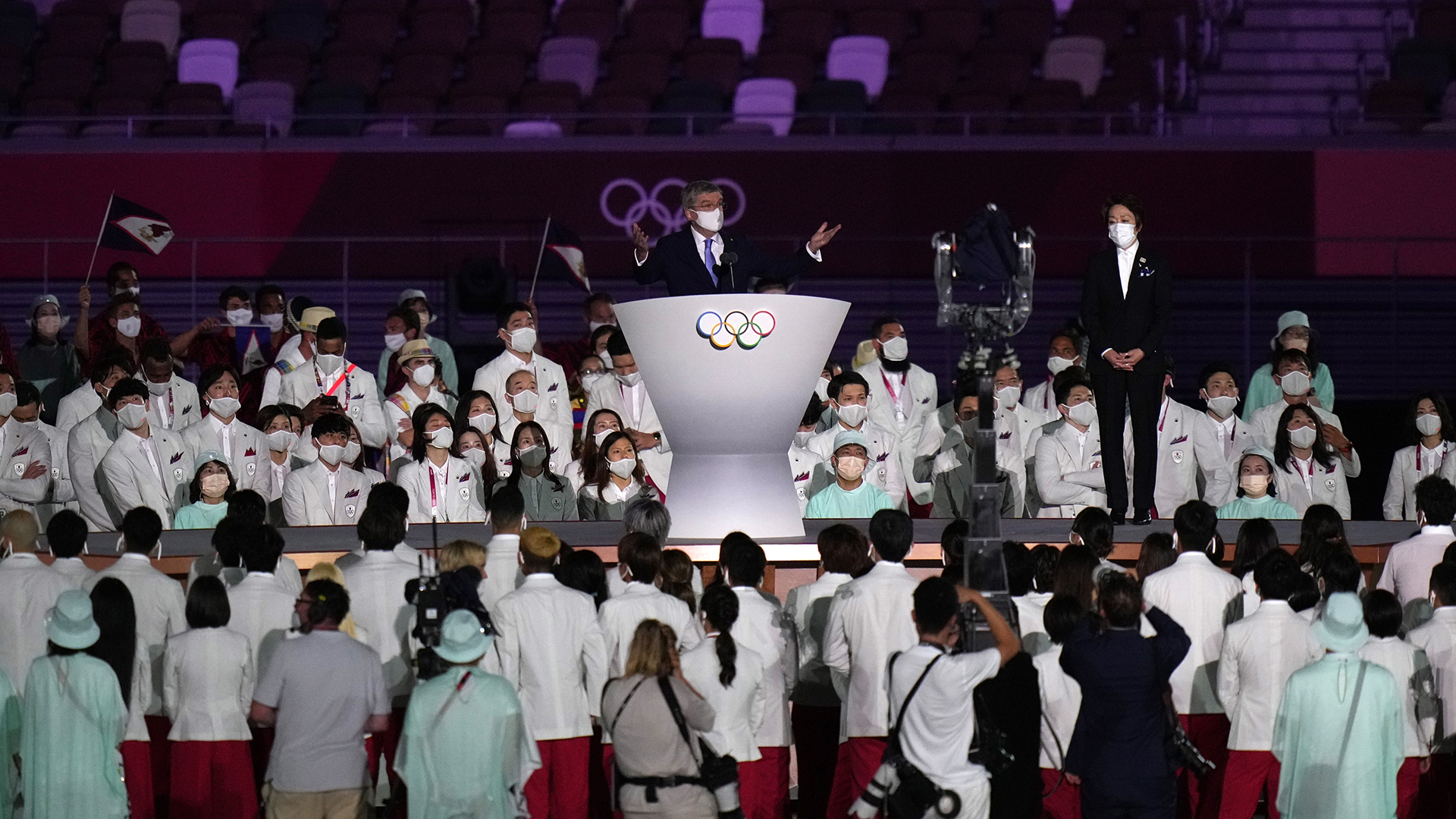Bach homenajea a deportistas que superaron “la incertidumbre” para participar en Tokio
