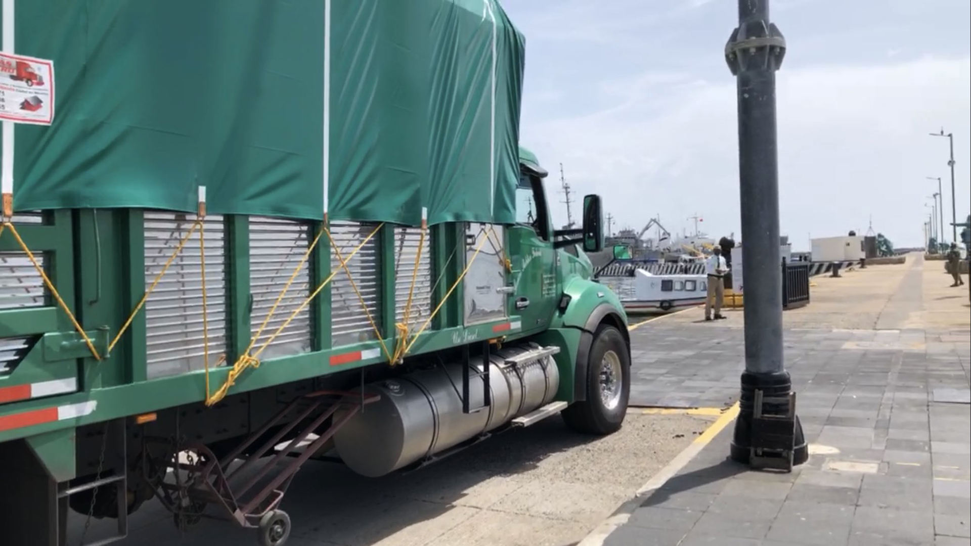 Parte desde Veracruz ayuda humanitaria de México hacia Cuba