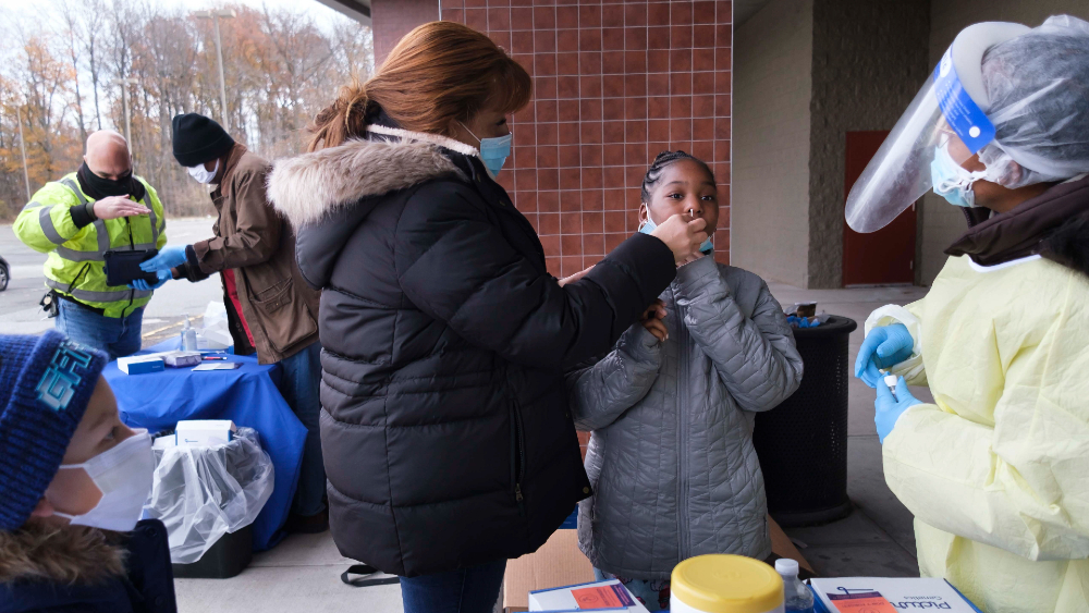 Variante delta obliga a empresas de EE.UU. a reconsiderar sus planes Variante delta obliga a empresas de EE.UU. a reconsiderar sus planes