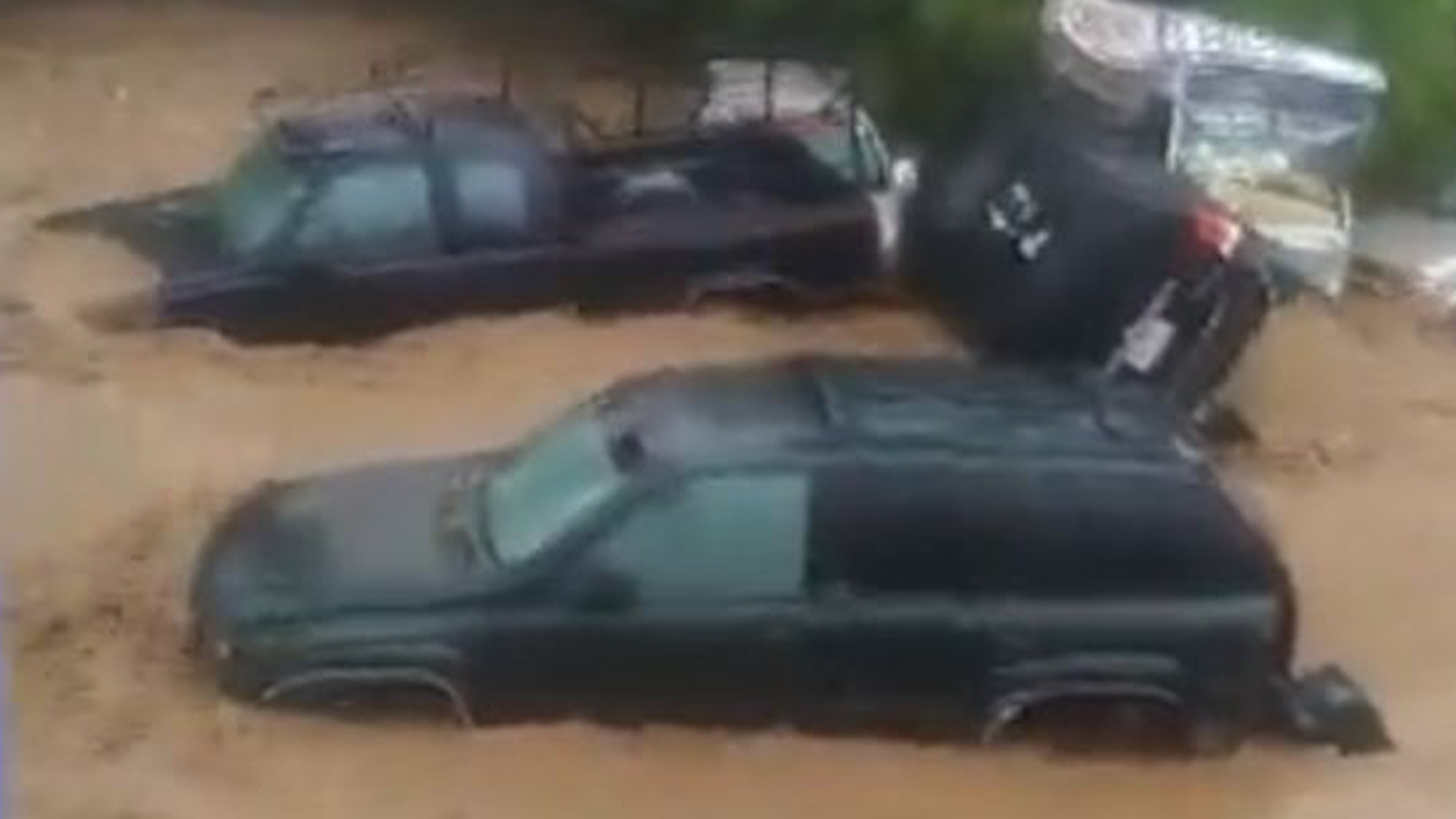 #Video Un muerto y cuantiosos daños por tormenta en Nogales, Sonora