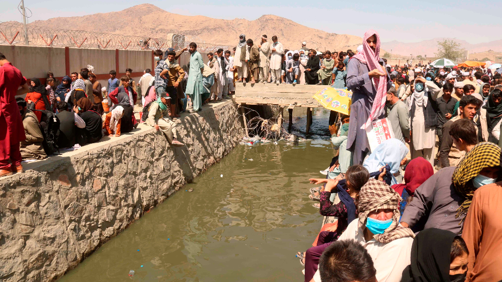 Casi 100 países prometen garantizar salida de afganos cuando EE.UU. se vaya