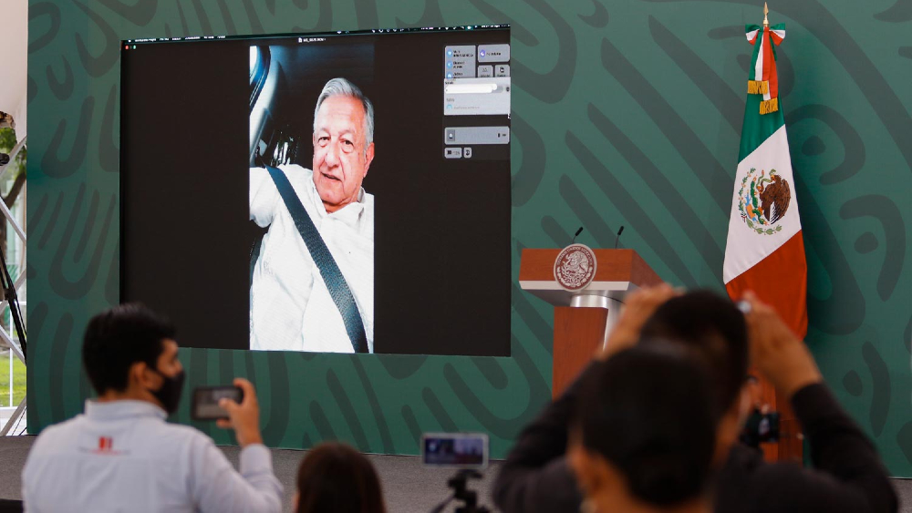 CNTE retiene a AMLO y no puede ingresar a la mañanera (27-08-2021)