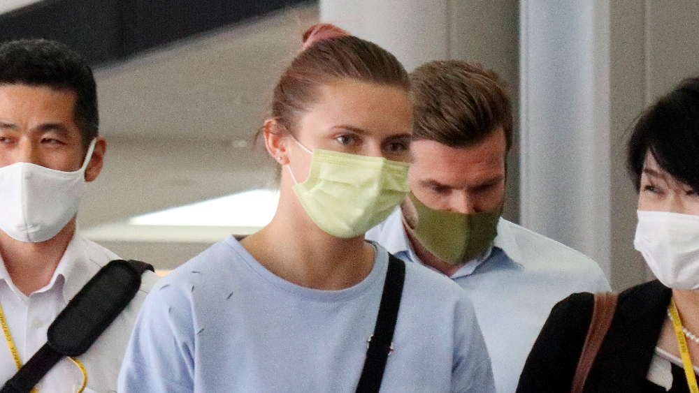 Atleta bielorrusa Tsimanouskaya, quien huye del gobierno de su país, aterriza en Viena