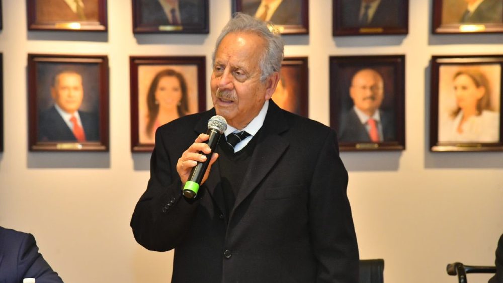 Va Gómez Villanueva, presidente de la Mesa de Decanos, por acuerdos para integrar gobernabilidad en San Lázaro