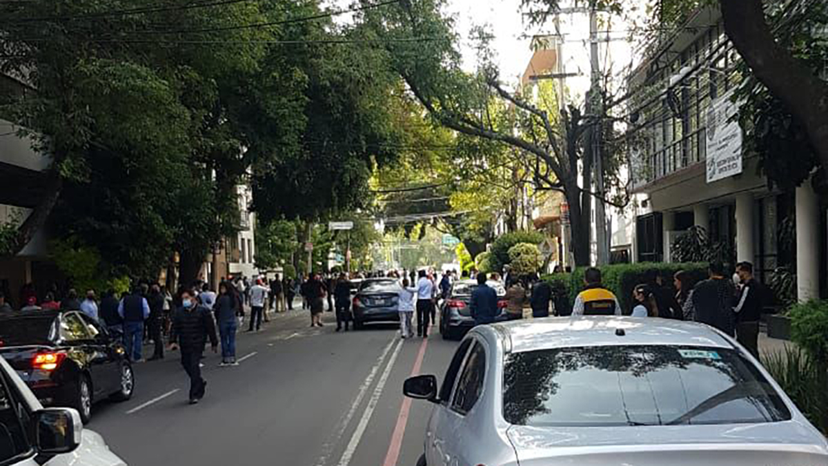 #Video Explosión en edificio sobre Avenida Coyoacán deja al menos 22 lesionados - avenida-coyoacan-tras-explosion-de-edificio