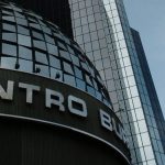 Bolsa mexicana pierde 0.22% y corta racha positiva, pero anota ganancia semanal del 1.57%