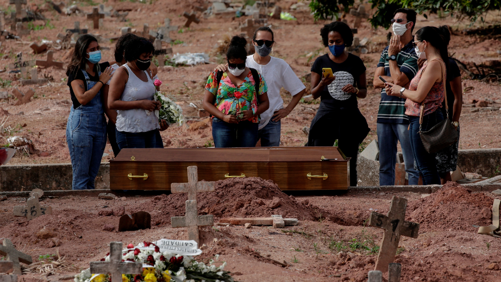 Brasil roza las 580 mil muertes por COVID-19 Brasil roza las 580 mil muertes por COVID-19