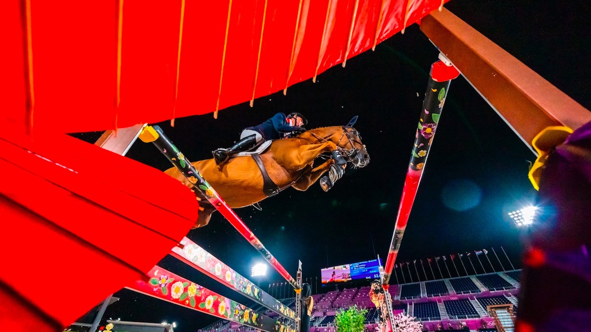 Descalifican a entrenadora por golpear a caballo en pentatlón moderno