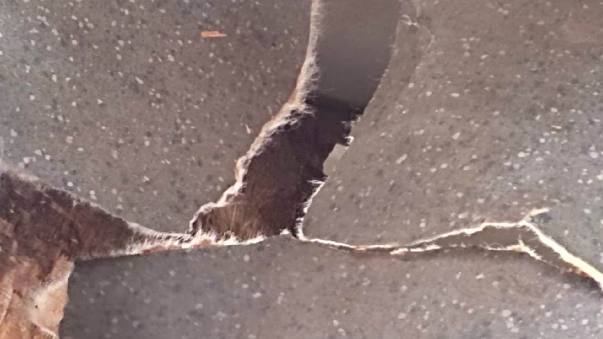 Niño muere en Nicaragua al caer en hueco del autobús en el que viajaba