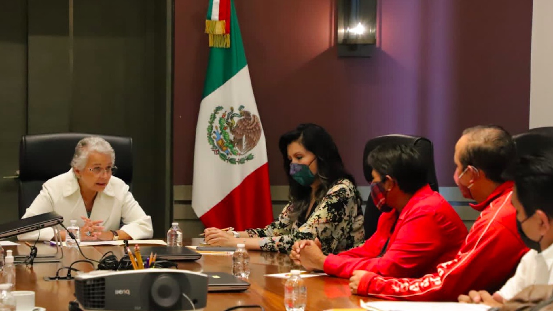 Olga Sánchez Cordero se reúne con madre de José Eduardo Ravelo