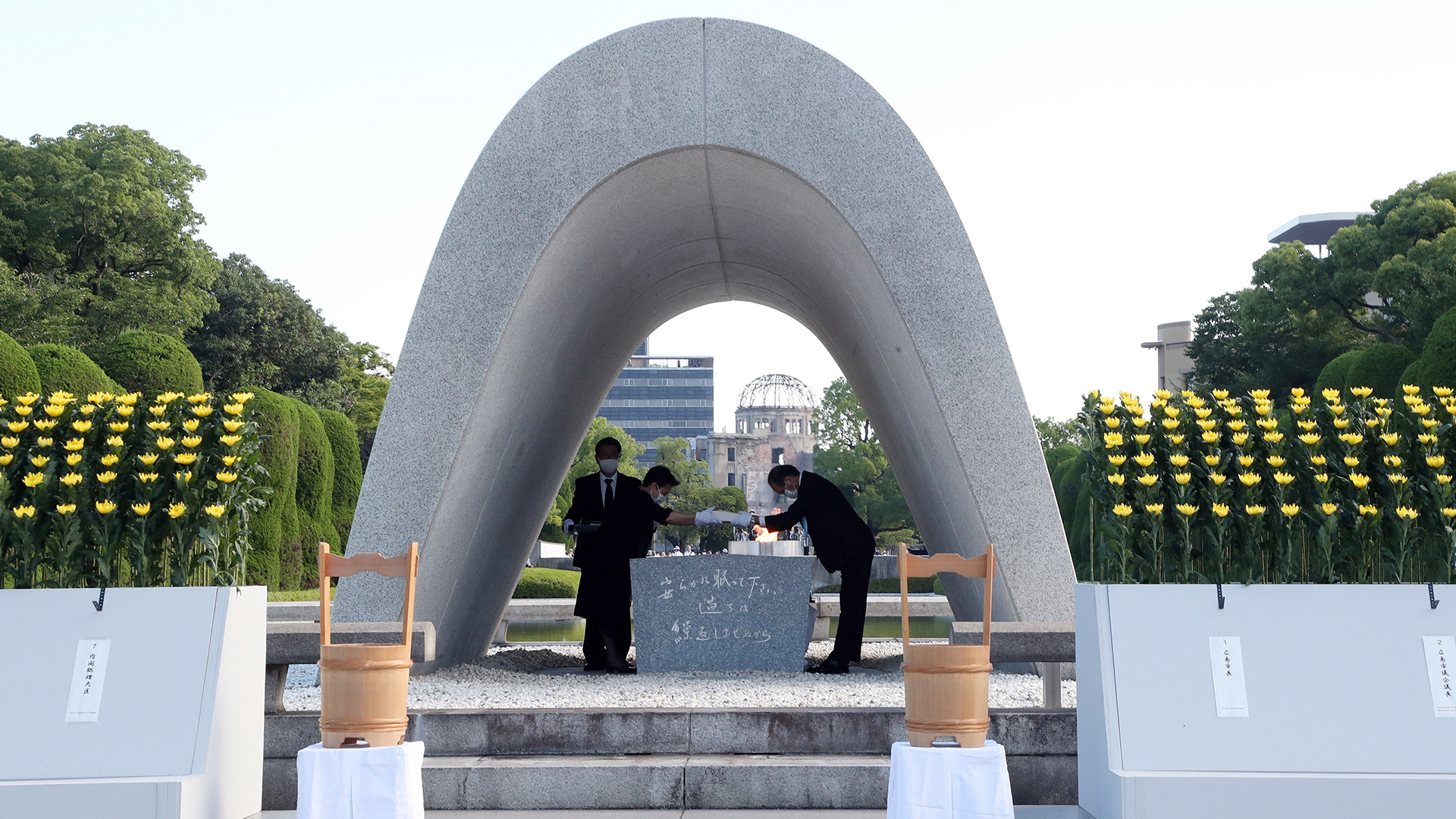 Hiroshima conmemora 76 años de la caída de la bomba atómica - ceremonia-para-conmemorar-aniversario-de-la-caida-en-hiroshima-de-una-bomba-nuclear