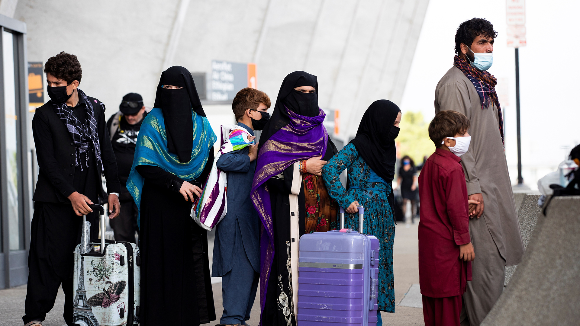 Biden presume evacuación de más de 120 mil personas de Afganistán