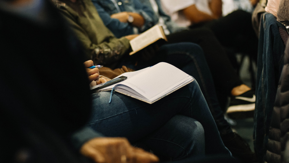 Combinar medidas de control limitaría brotes de COVID-19 en universidad Combinar medidas de control limitaría brotes de COVID-19 en universidad