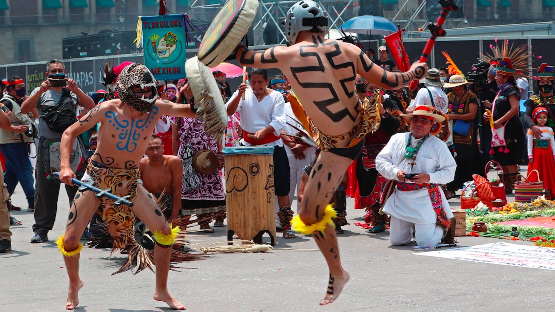 Danzantes en México conmemoran el último día de libertad de los pueblos originarios