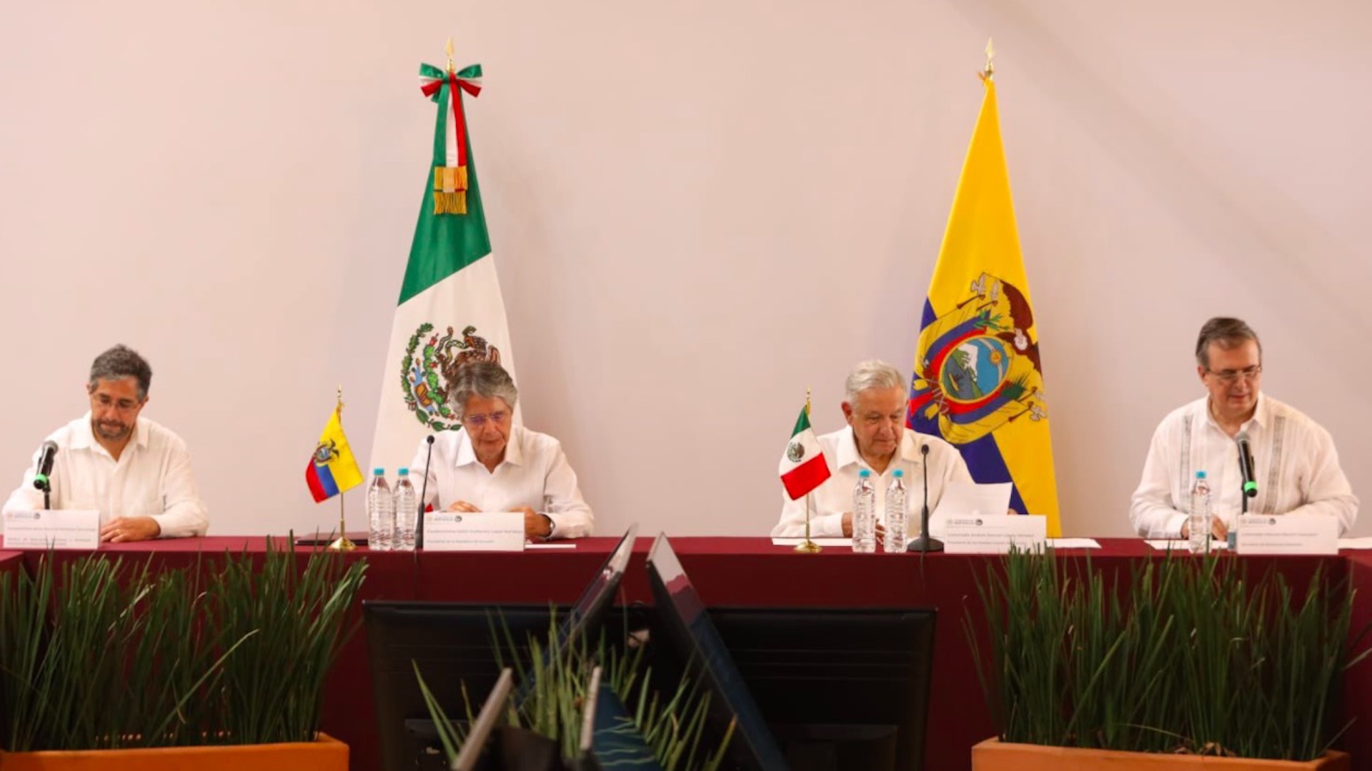 Presidente de Ecuador pide a México que lo incluya en la Alianza del Pacífico