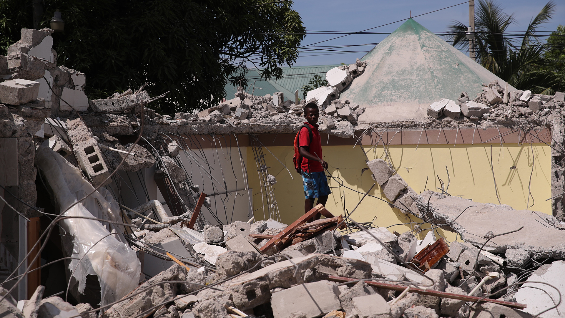 Suman mil 419 personas muertas por terremoto en Haití Suman mil 419 personas muertas por terremoto en Haití