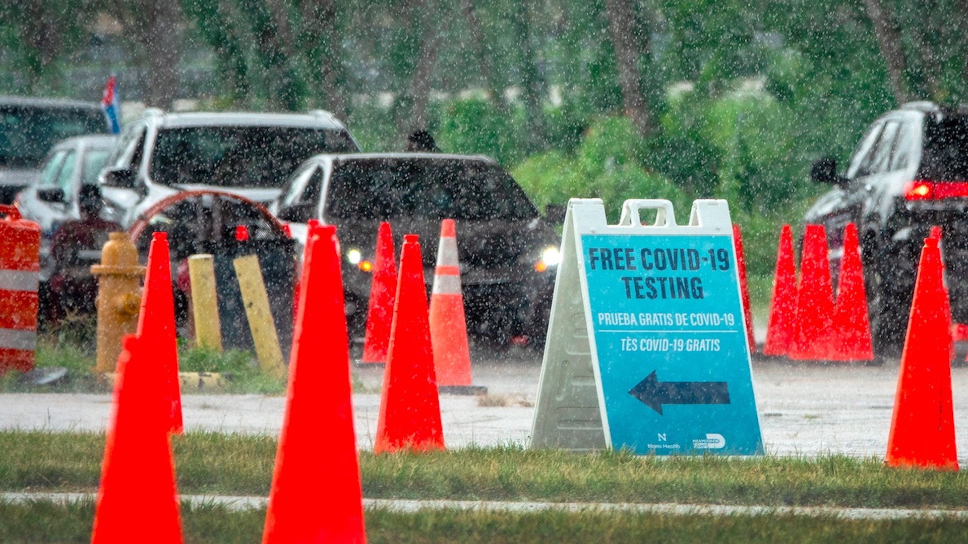 EE.UU. alcanza promedio de 100 mil contagios diarios de COVID-19