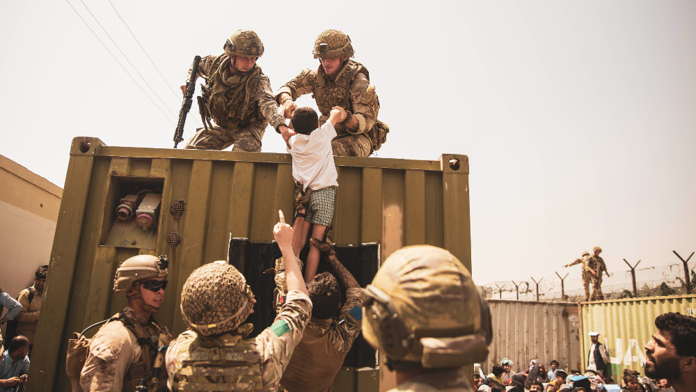 Evacuación de EE.UU. en Afganistán avanza más lento de lo esperado