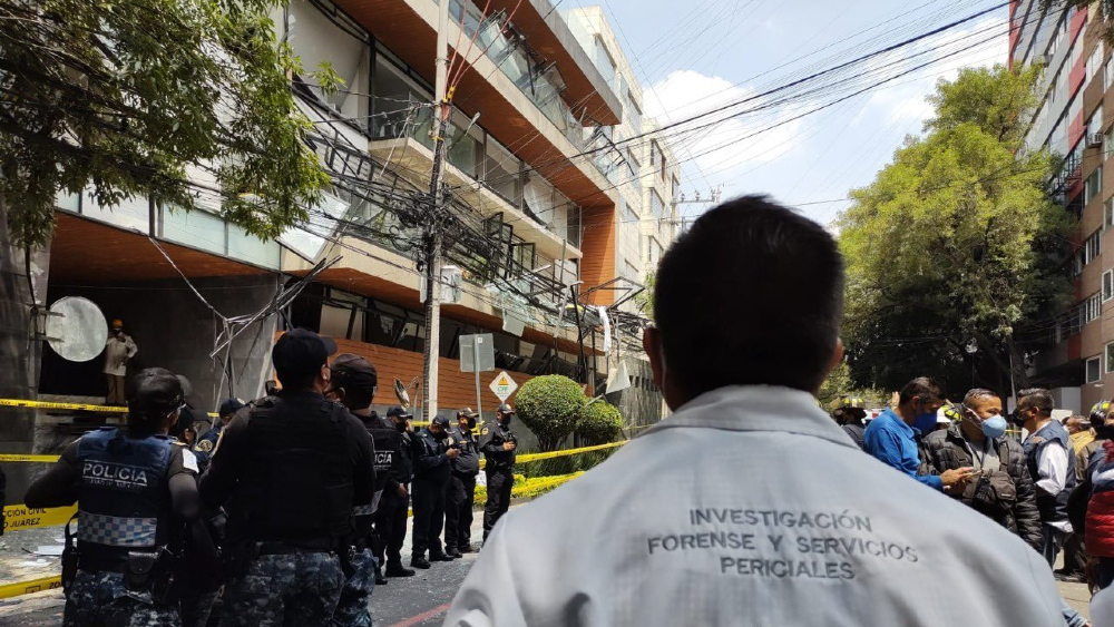 Inicia FGJ CDMX investigación por explosión de edificio en Benito Juárez