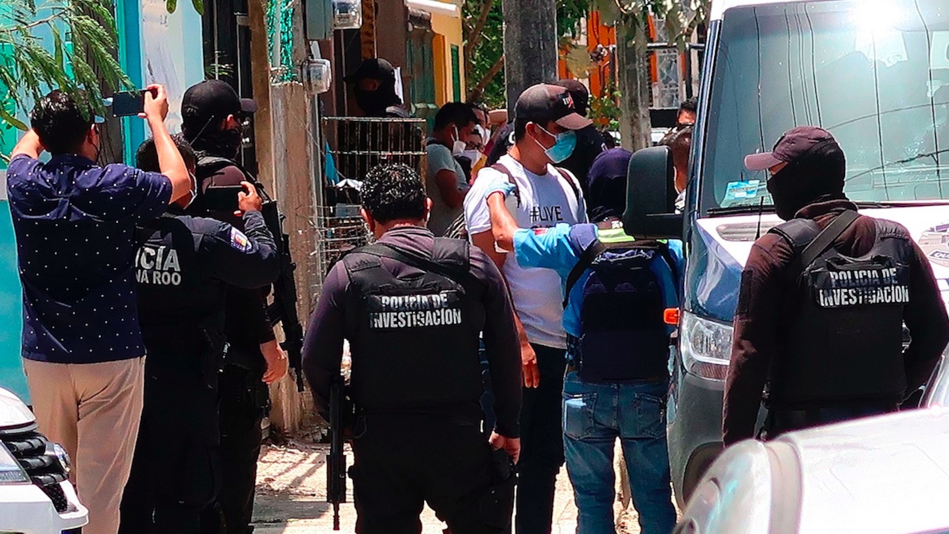 Rescatan a 52 migrantes, entre ellos ocho menores, en Cancún