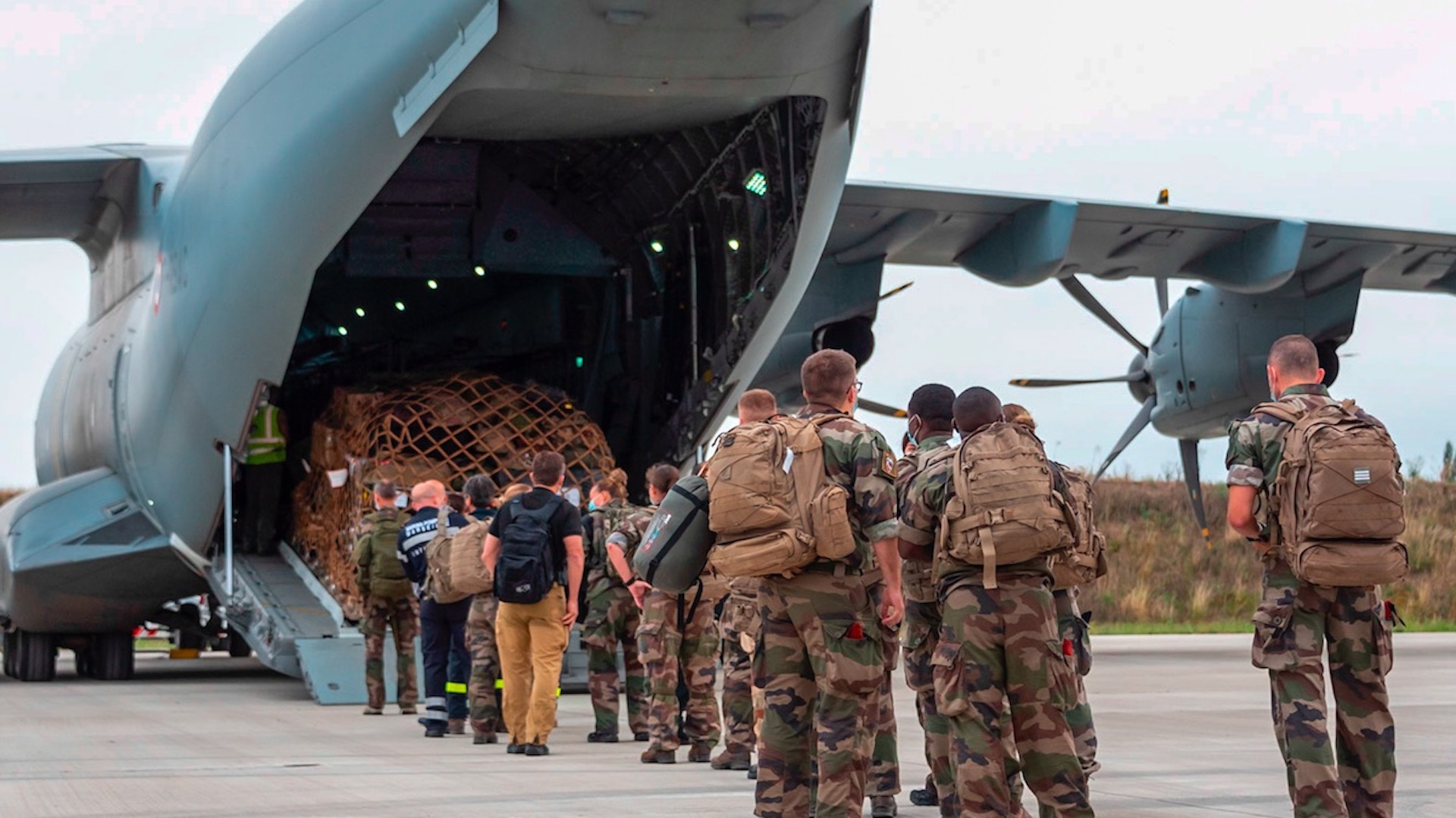 Francia concluye evacuaciones de Afganistán
