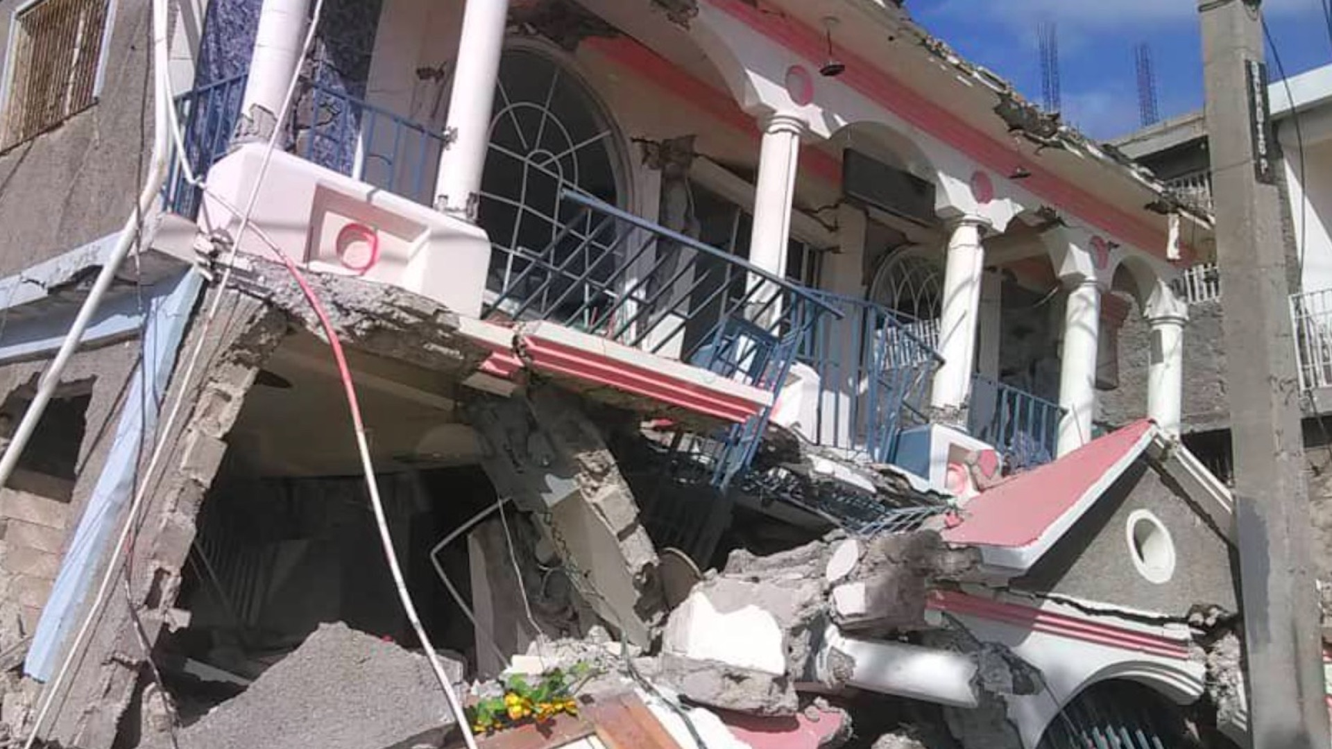 Primer ministro de Haití califica de “dramática” situación tras sismo