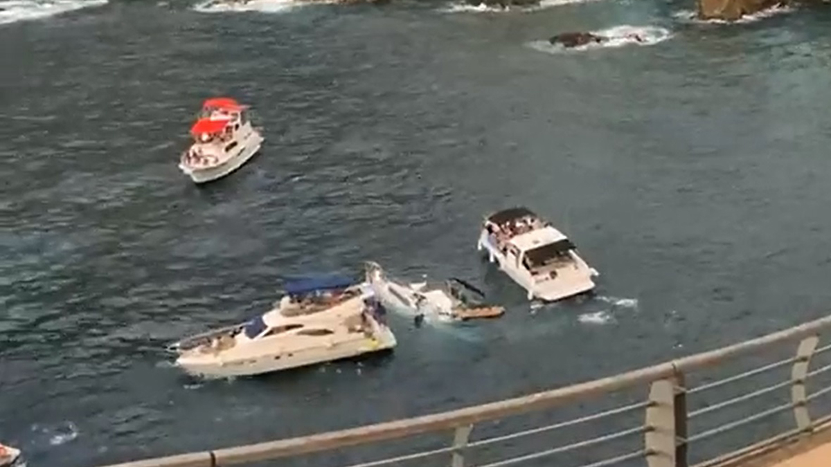#Video Yate turístico se hunde en Acapulco