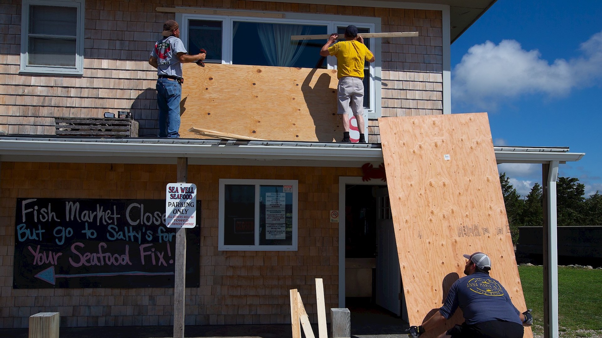 Huracán Henri acelera la velocidad en su avance hacia el noreste de EE.UU.