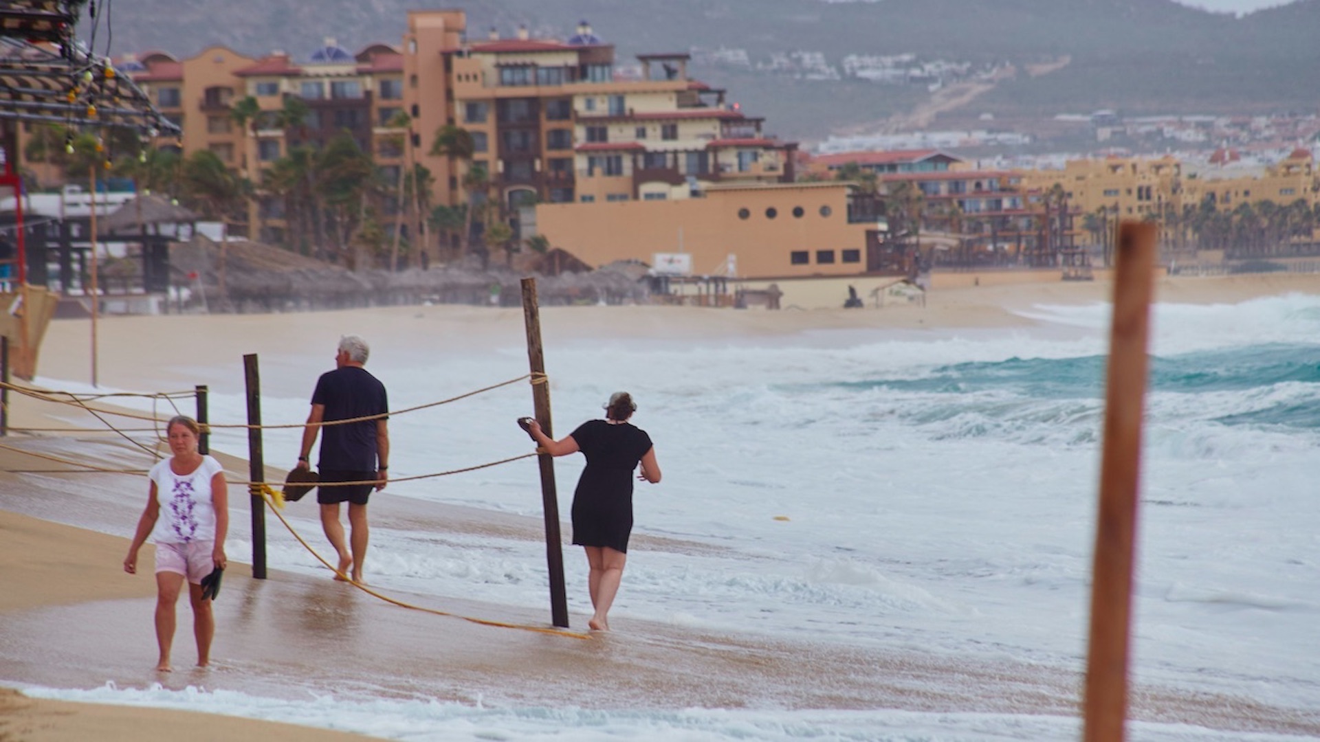 Huracán Linda se intensifica a categoría 3 en el Pacífico