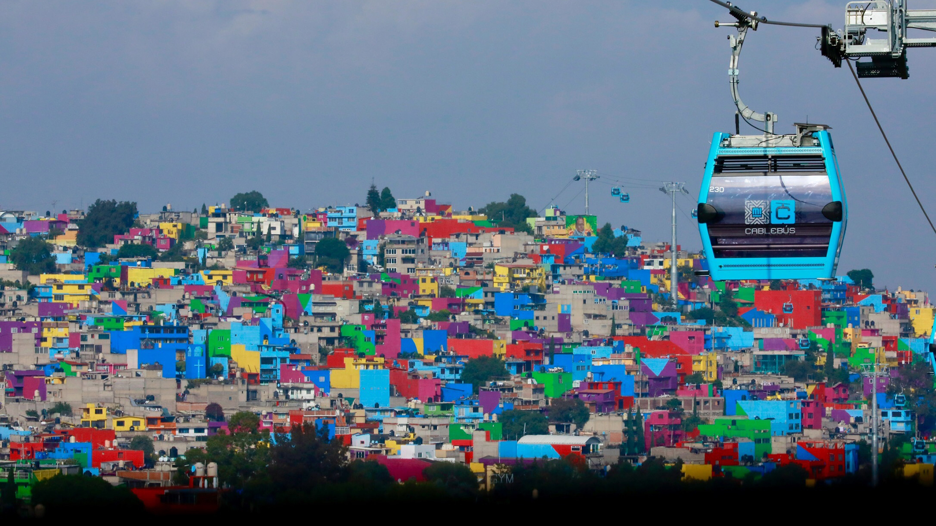 Cablebús de CDMX recibe Guinness como teleférico urbano más largo del mundo