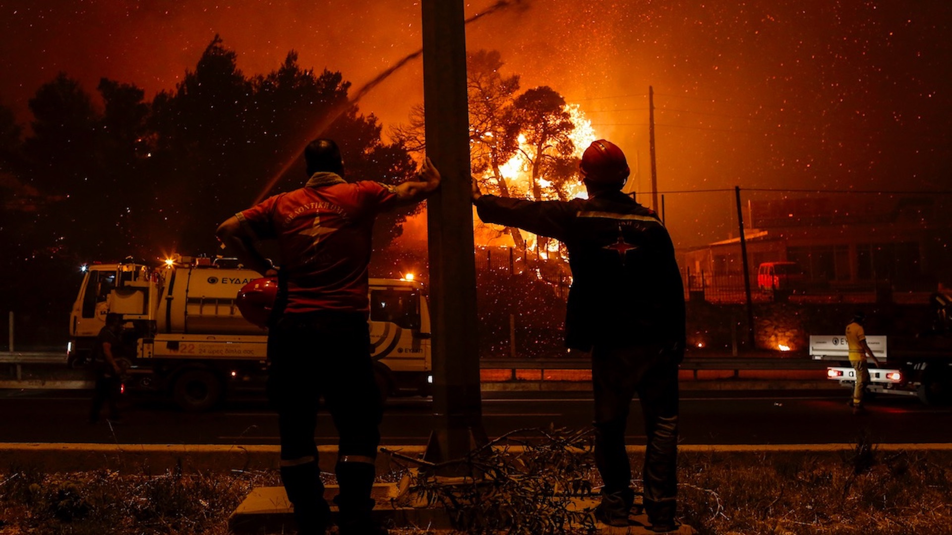 Grecia lucha contra incendios pese a escasez de herramientas Grecia lucha contra incendios pese a escasez de herramientas