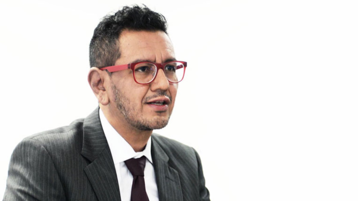 Solicitan destitución de director de Estéticas de la UNAM por declaraciones sobre feminicidios