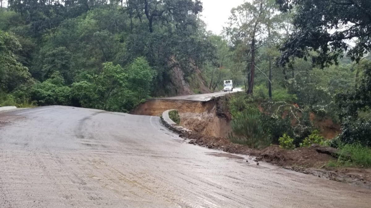 Colapsa Carretera Estatal 428 en Jalisco tras paso de Nora