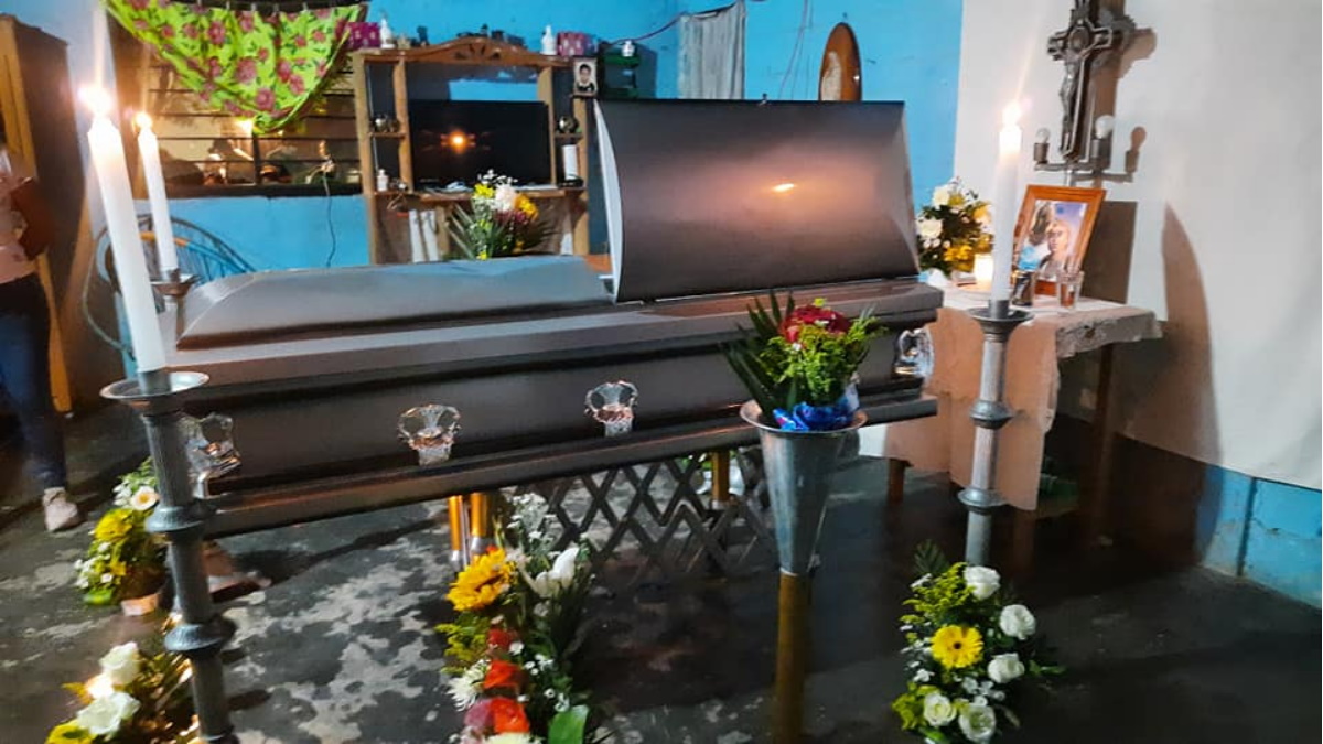 FGR concluye que policías de Yucatán no torturaron ni violaron a José Eduardo Ravelo - jose-eduardo-ravelo-funeral-misa-yucatan-2