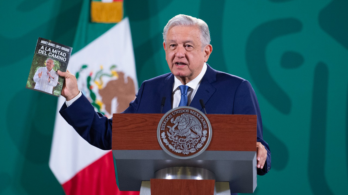 López Obrador confiesa 'pacto de silencio' con Trump - lopez-obrador-presenta-su-libro-a-la-mitad-del-camino