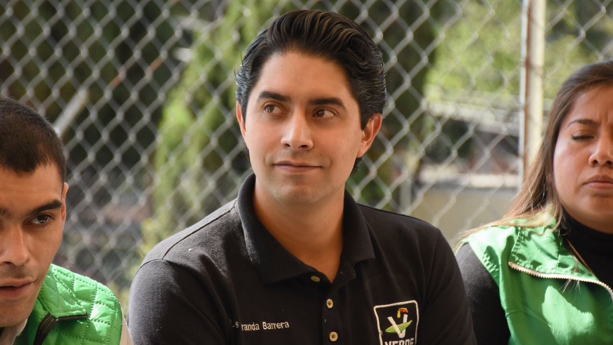 Reaparece Luis Miranda Barrera a un mes de agresión; se reincorpora a actividades