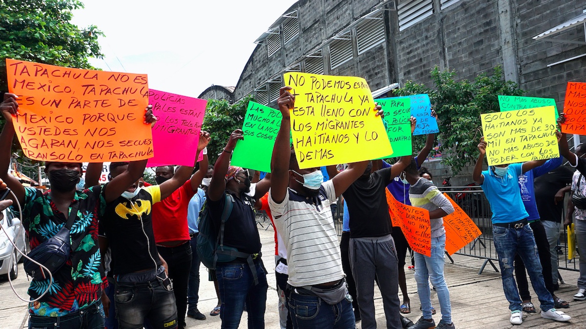 Migrantes varados en México exigen agilizar trámites de refugio