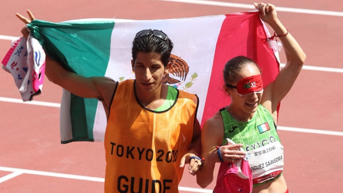 Mónica Rodríguez gana el oro en los mil 500 metros e impone récord