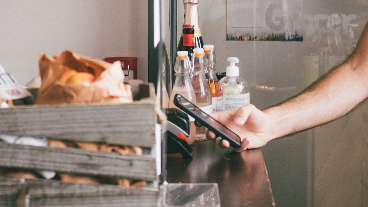 Facebook lanza chatbot para pequeñas y medianas empresas