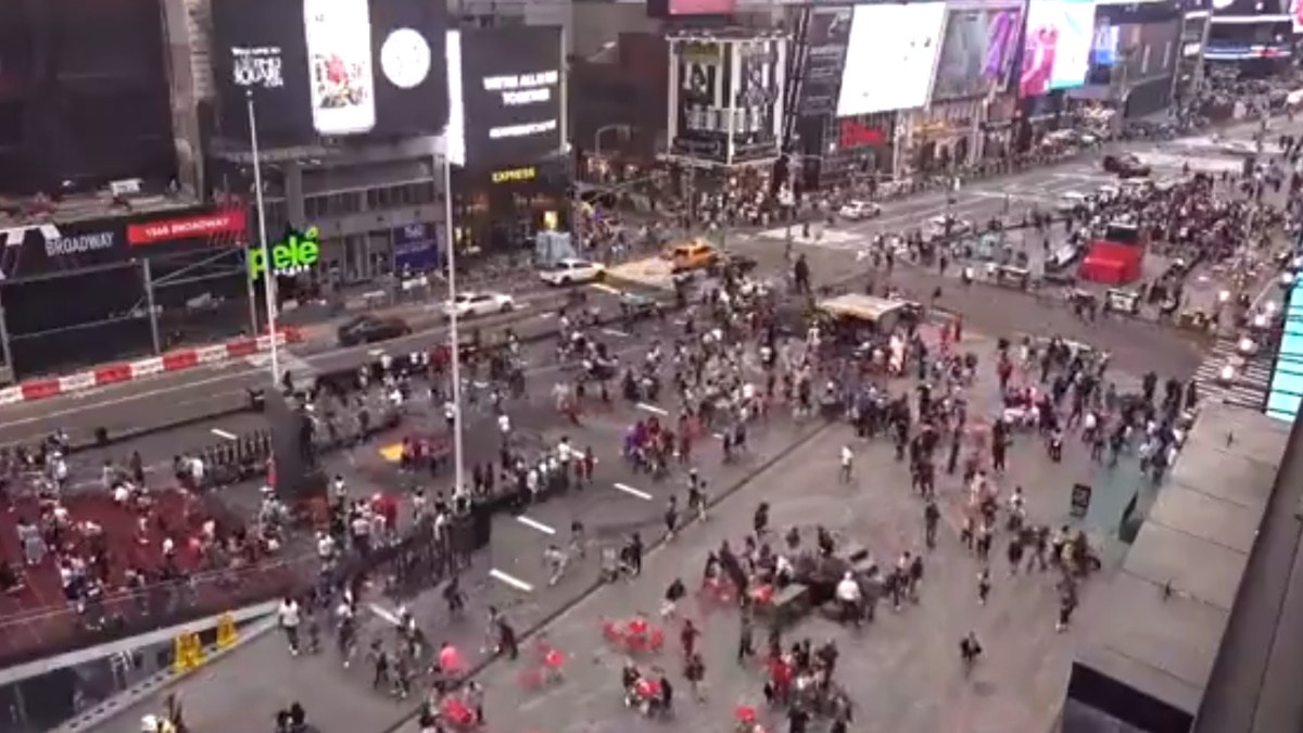 Policías investigan tiroteo en Times Square, Nueva York